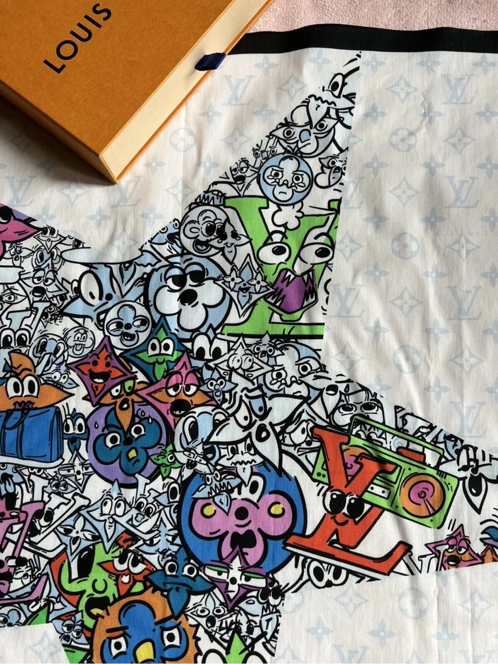 Authentic Louis Vuitton Virgil Abloh Comics Graffiti Star Bandana Scarf